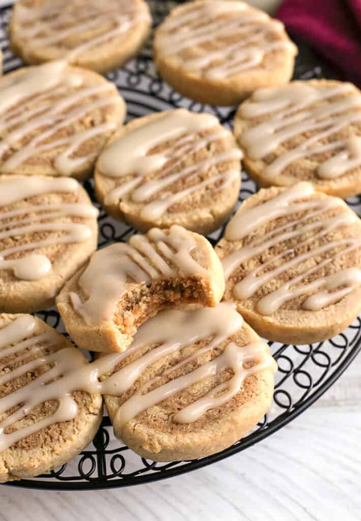 paleo cinnamon roll cookies 